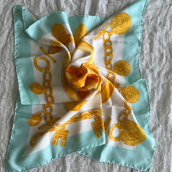 SOLD! CELINE Silk Bandana Scarf β Gold Medallion Chain Print 26β Square β Italy - Picture 7 of 13